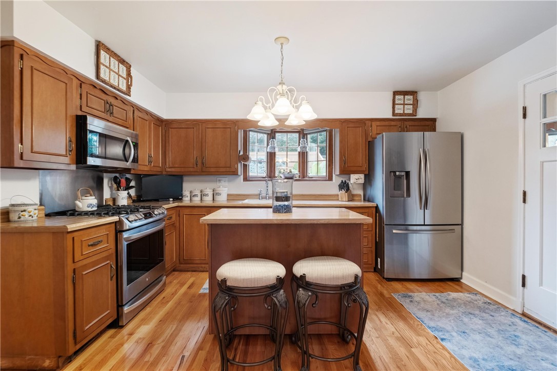 1301 Center Ave