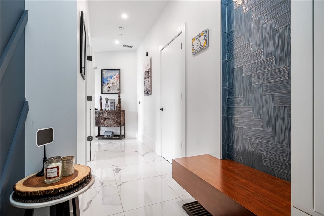 2554 Smallman St 501