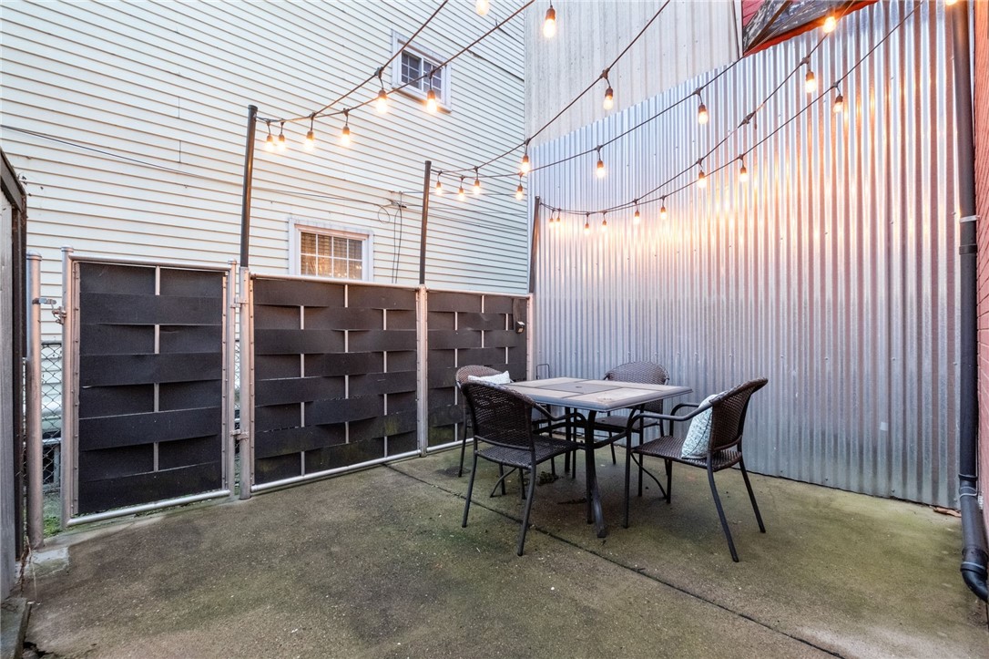 109 S 22nd St