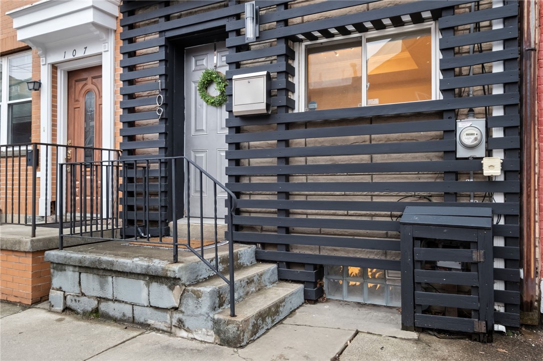 109 S 22nd St