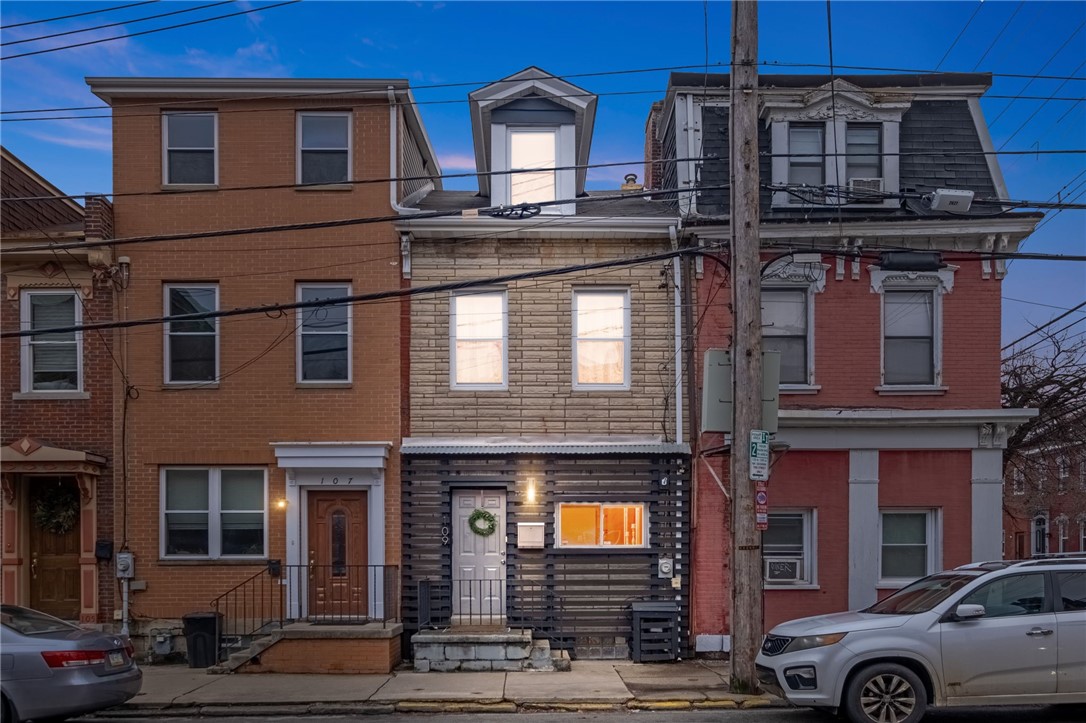 109 S 22nd St