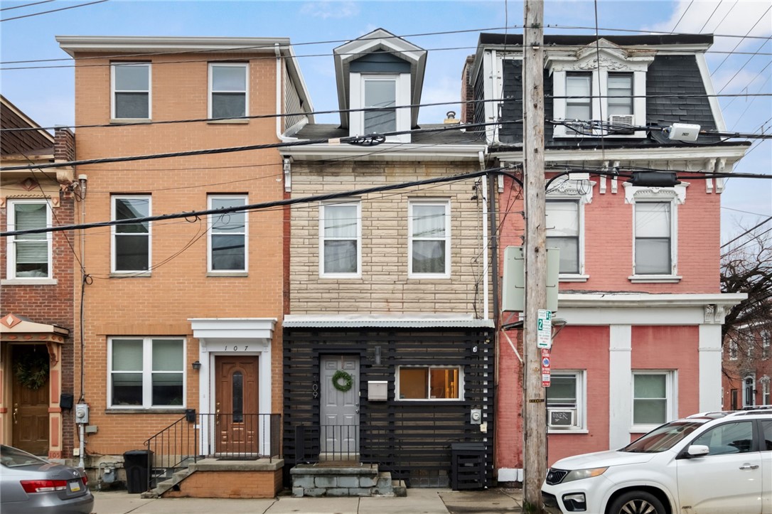 109 S 22nd St