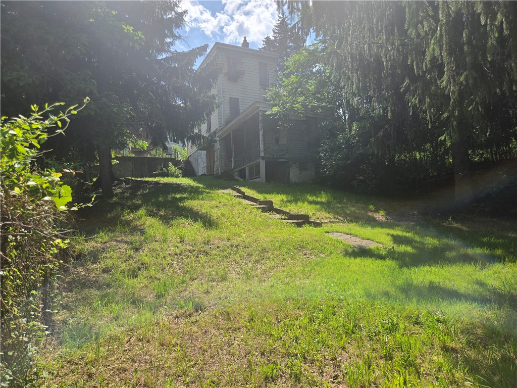 1922 Rhine St