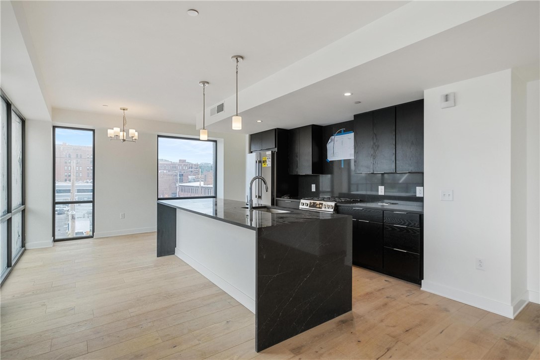 2330 Penn Ave 303