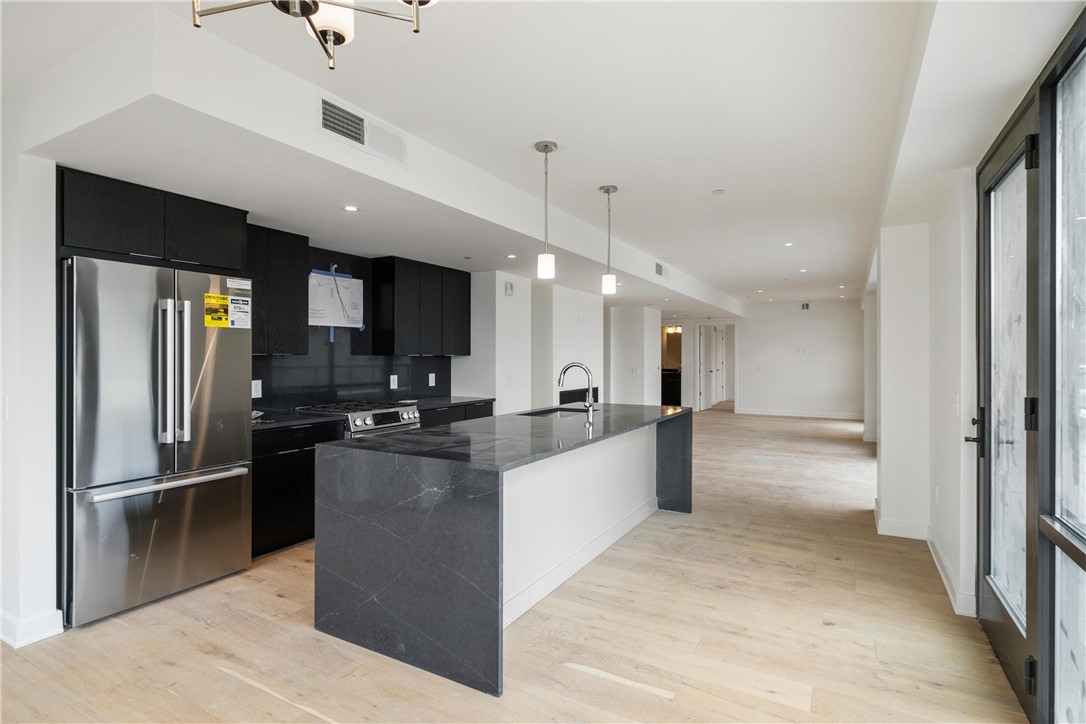 2330 Penn Ave 303