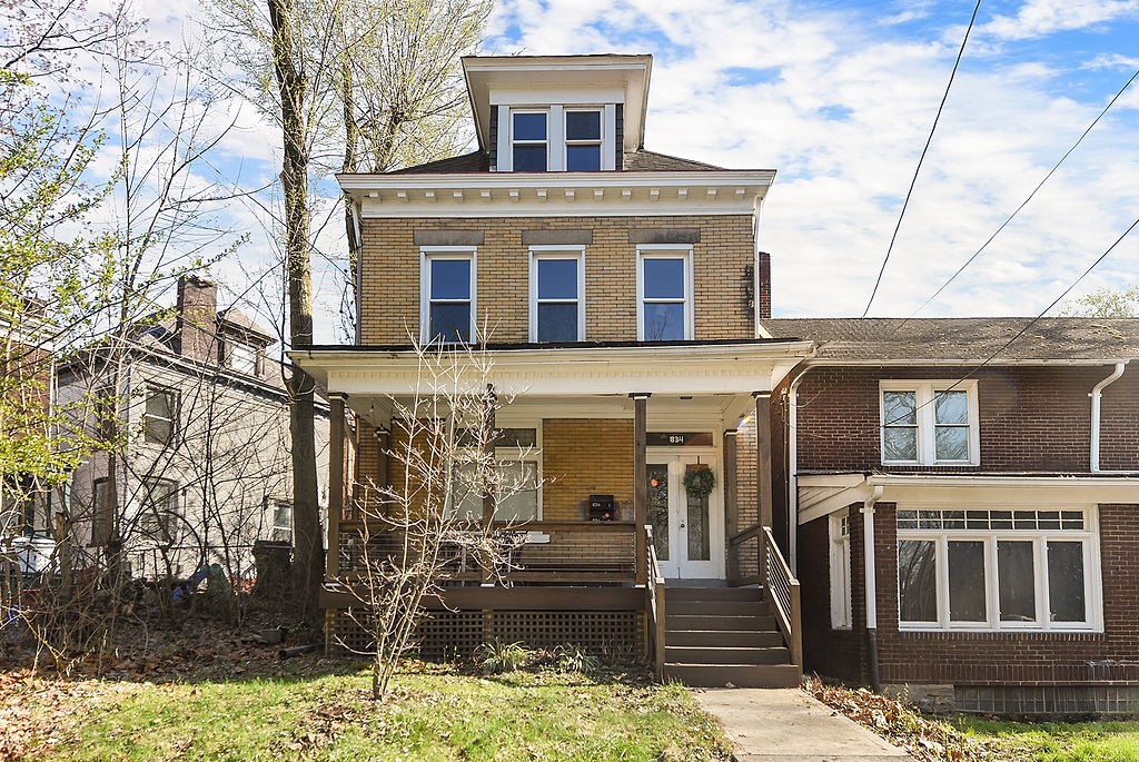 834 Ramsey St