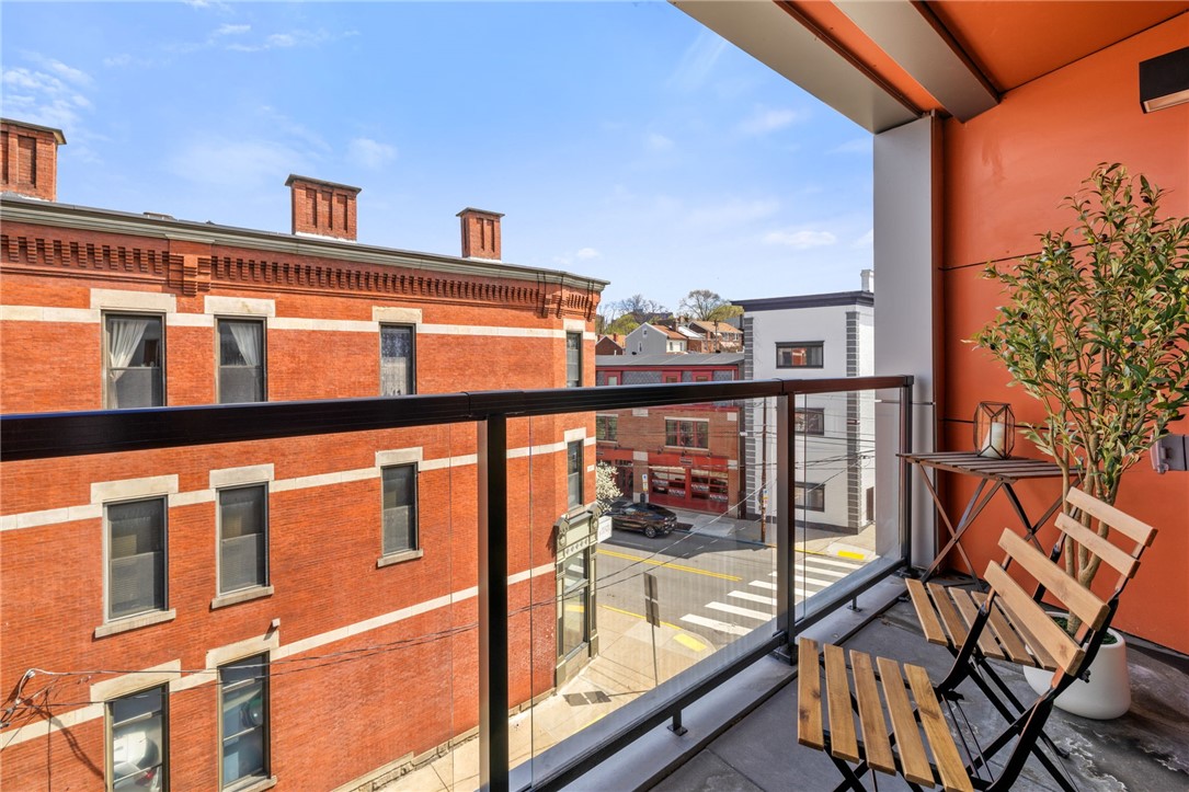 3725 Butler St 406