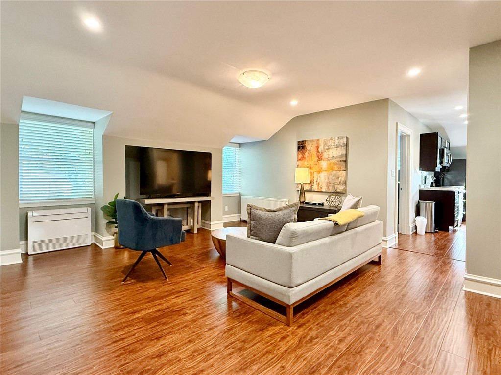 5135 Ellsworth Avenue