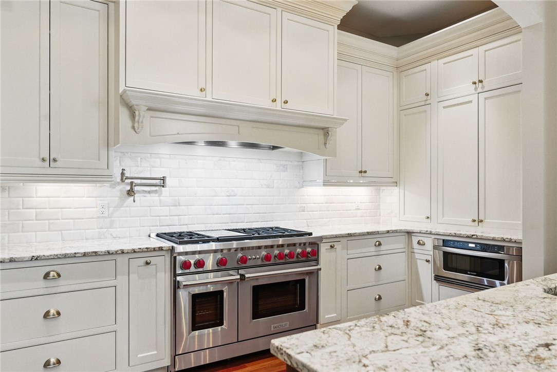 5135 Ellsworth Avenue