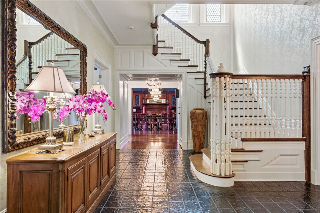 5135 Ellsworth Avenue