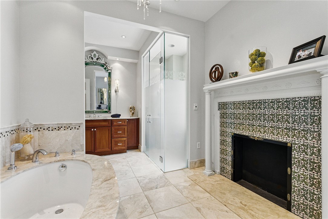 5135 Ellsworth Avenue