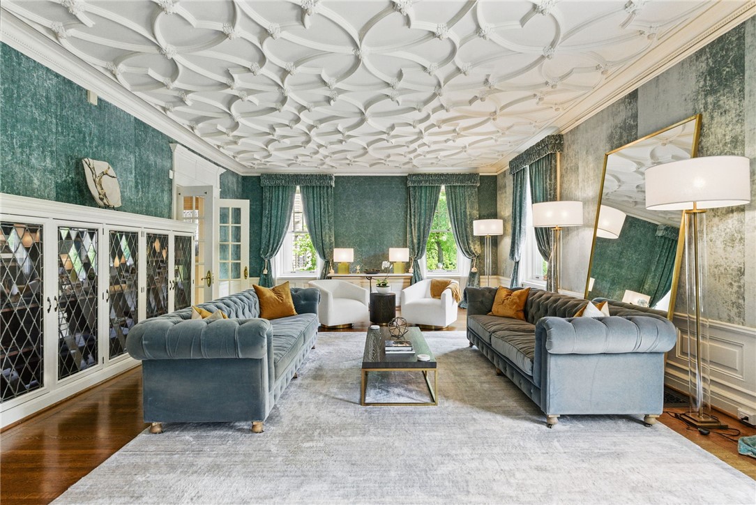 5135 Ellsworth Avenue