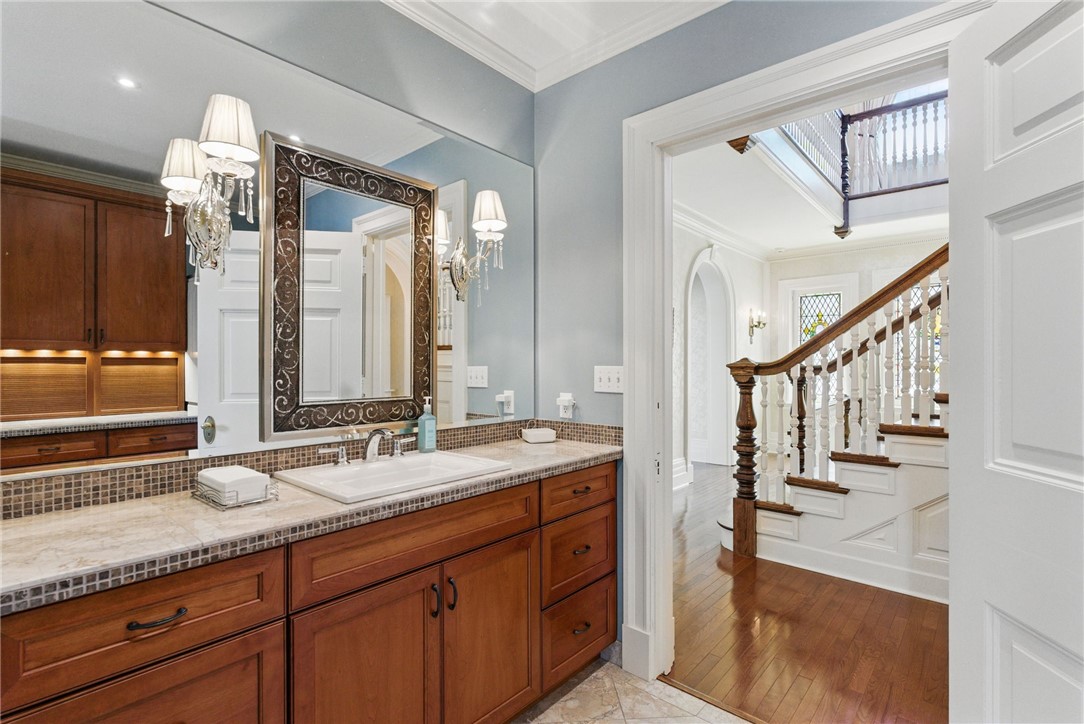 5135 Ellsworth Avenue