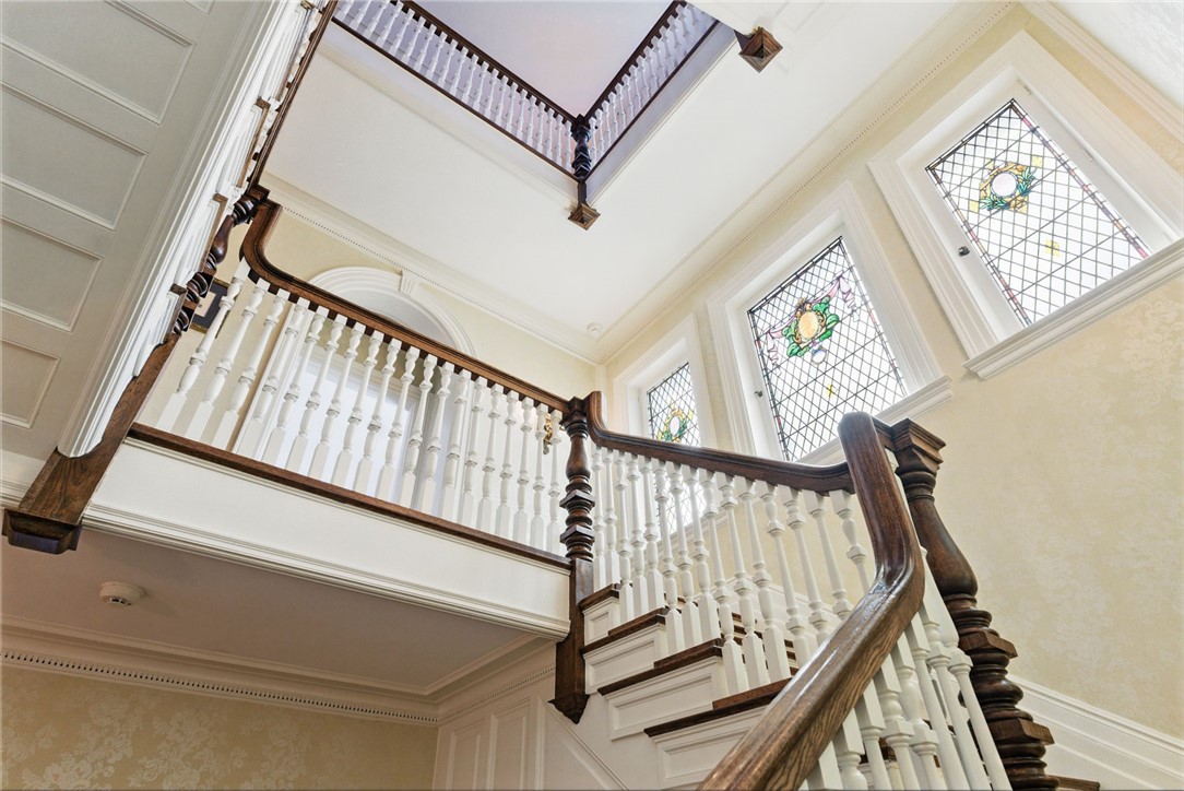 5135 Ellsworth Avenue