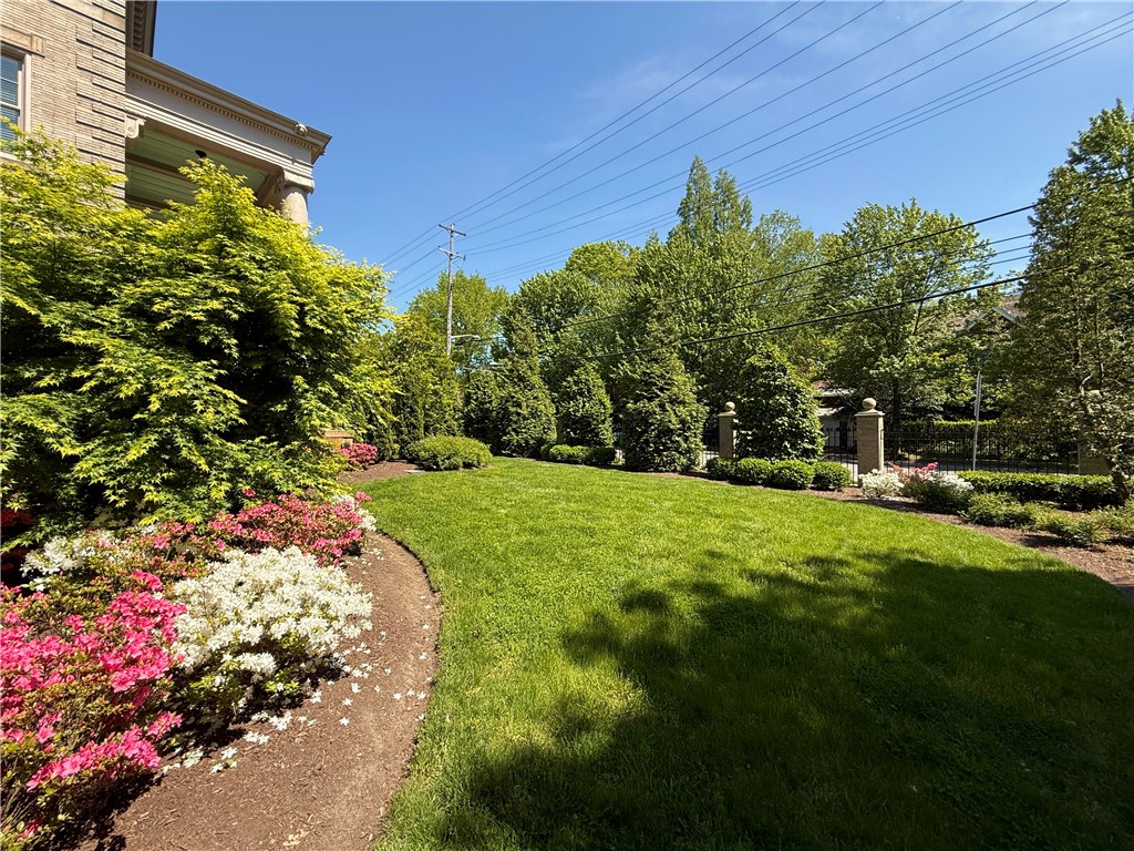 5135 Ellsworth Avenue