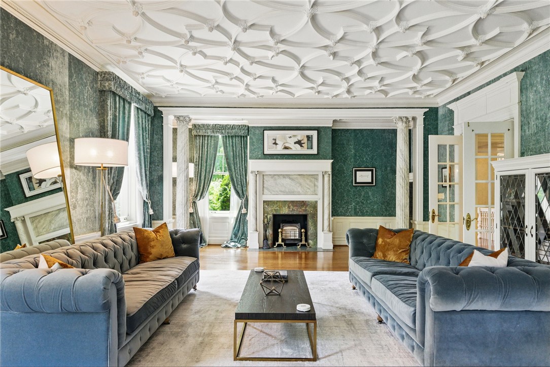 5135 Ellsworth Avenue