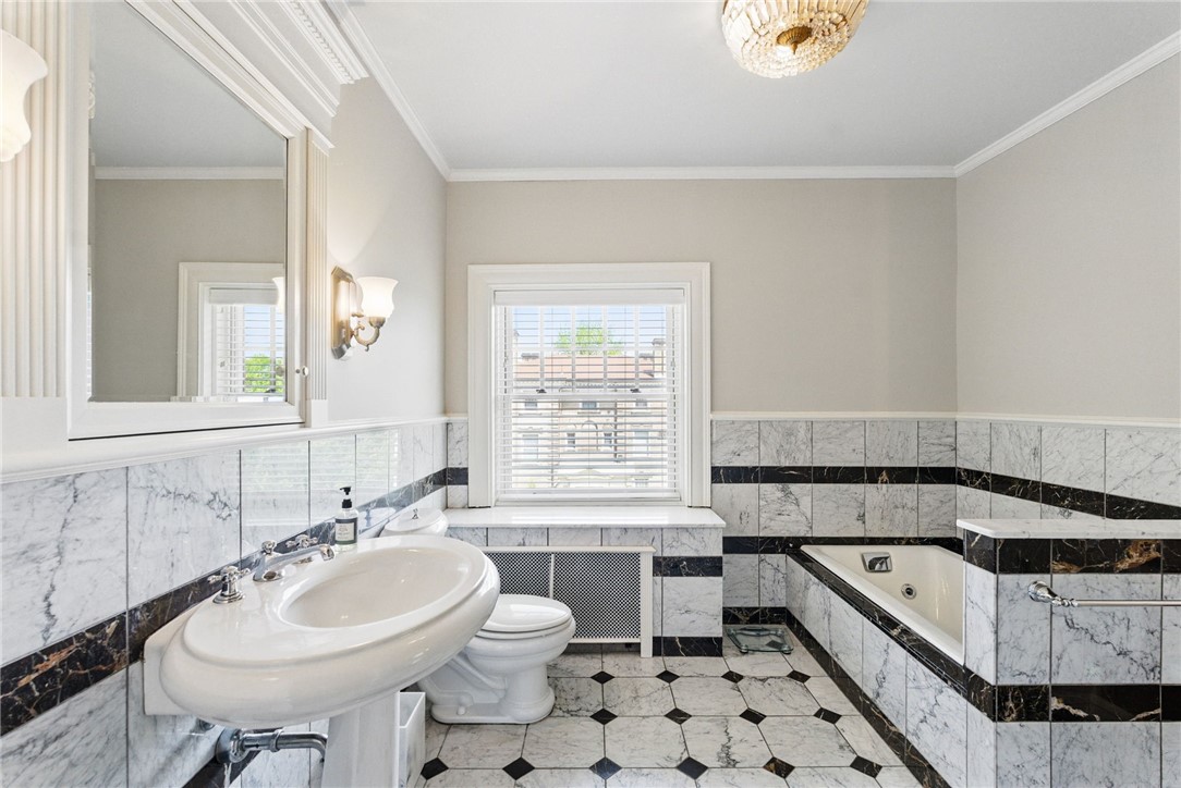 5135 Ellsworth Avenue