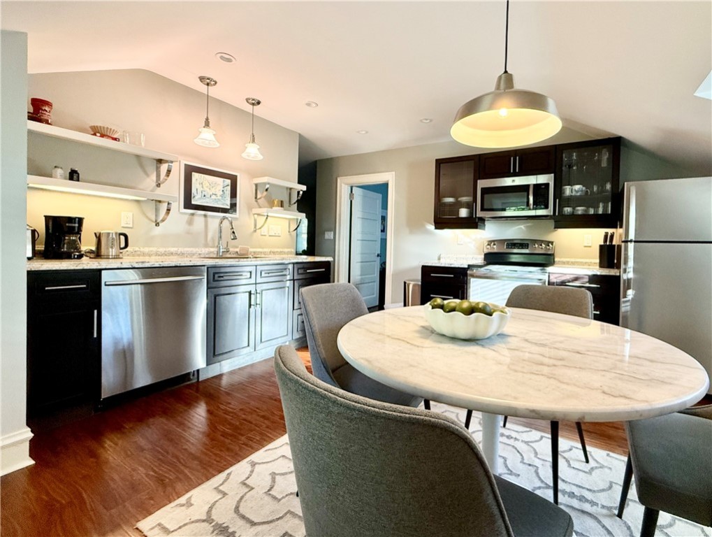 5135 Ellsworth Avenue