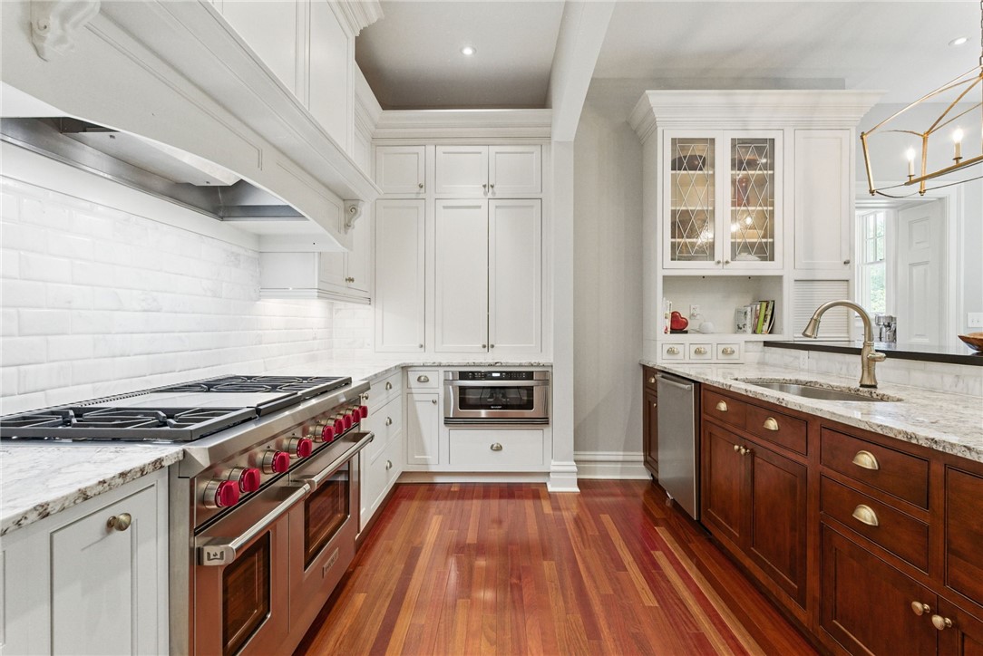 5135 Ellsworth Avenue