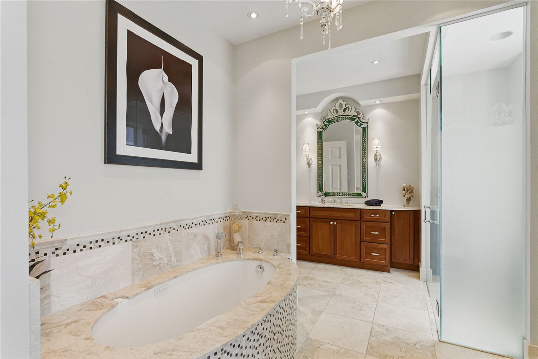 5135 Ellsworth Avenue