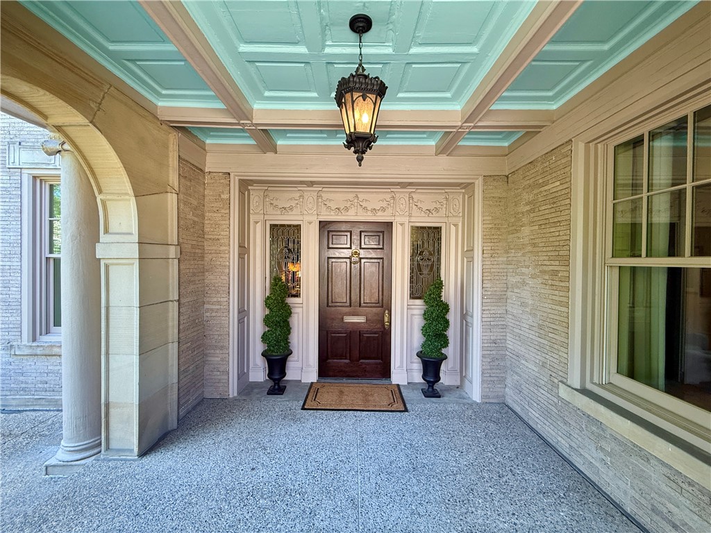 5135 Ellsworth Avenue