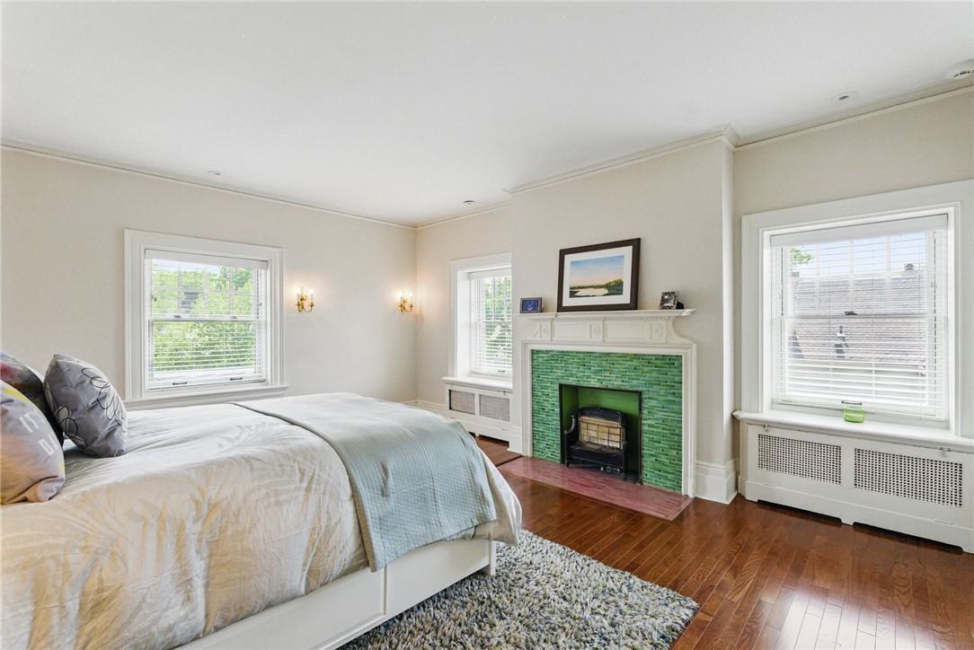 5135 Ellsworth Avenue