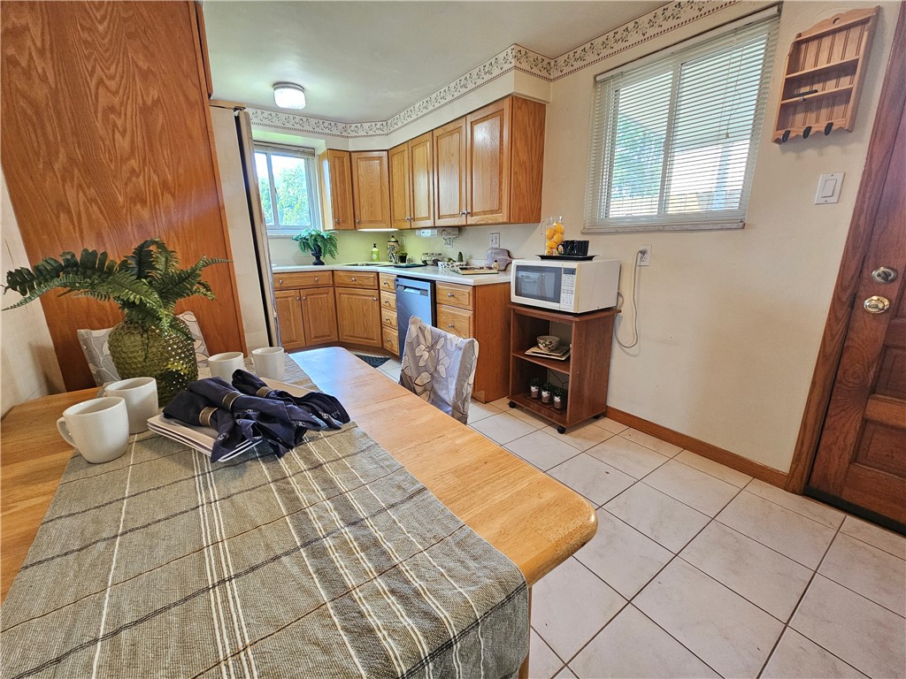 468 Lois Dr