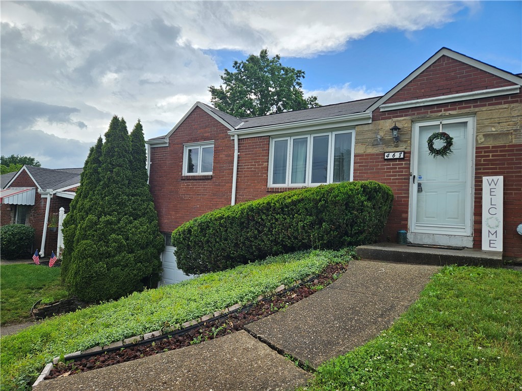 468 Lois Dr