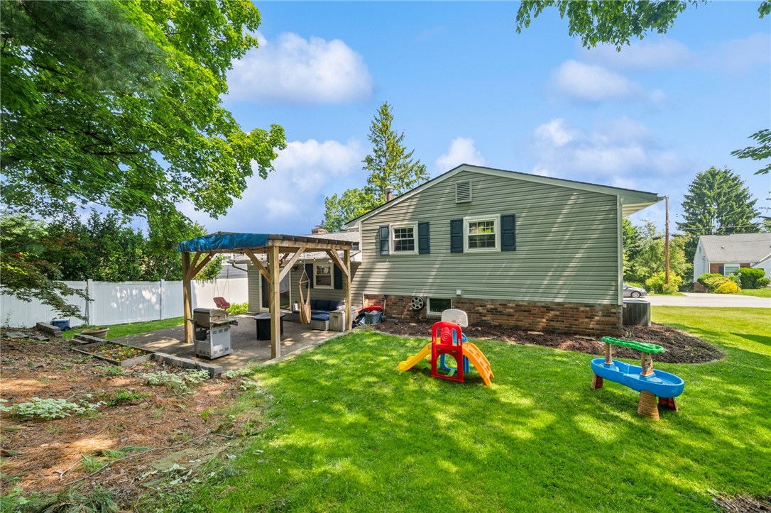 425 Sandy Dr