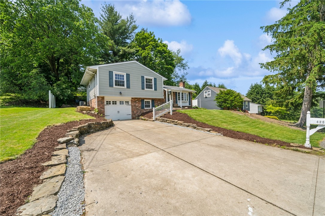 425 Sandy Dr