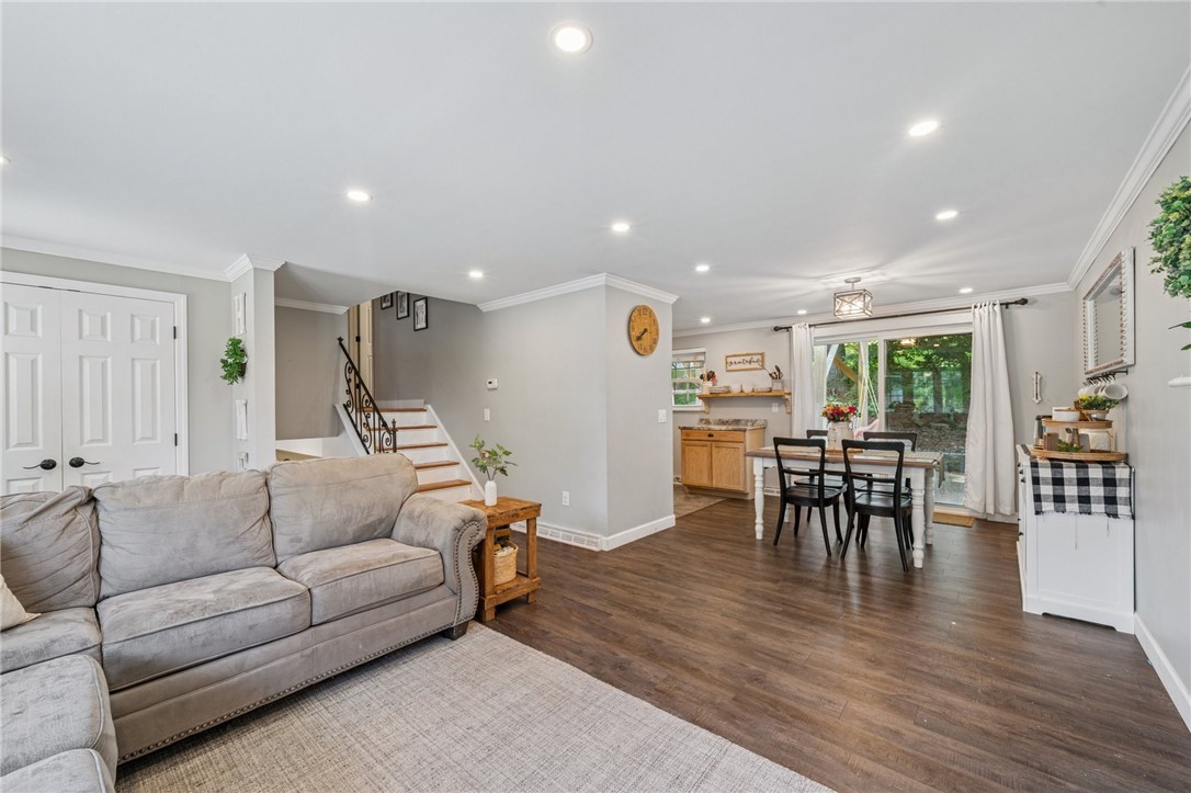425 Sandy Dr