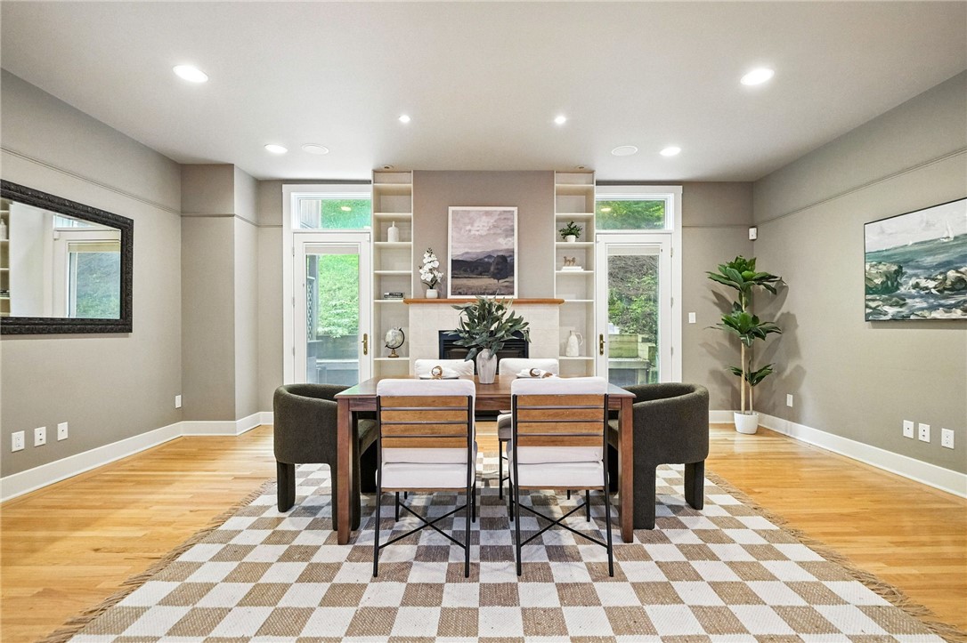 140 N Woodland Rd
