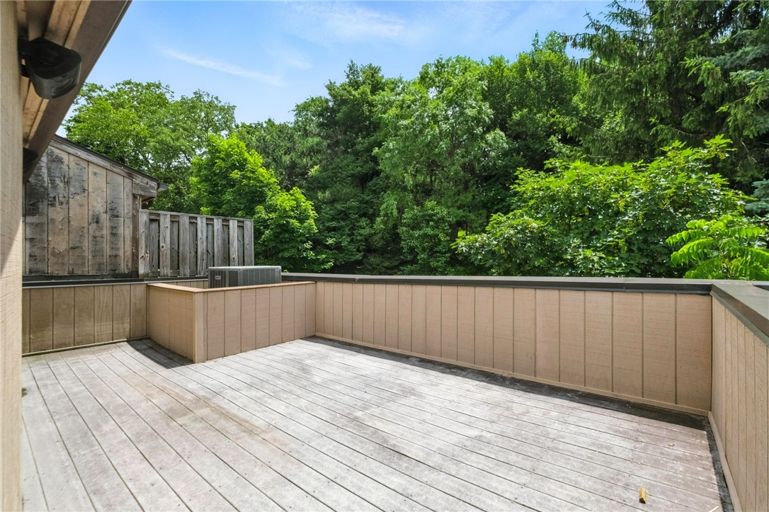 140 N Woodland Rd