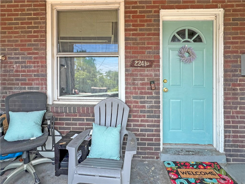 2241 1/2 Hawthorne Ave