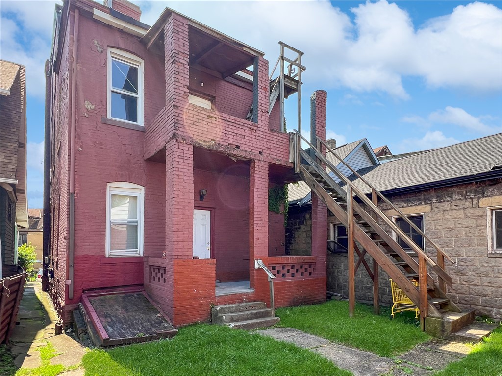 7347 Burton St