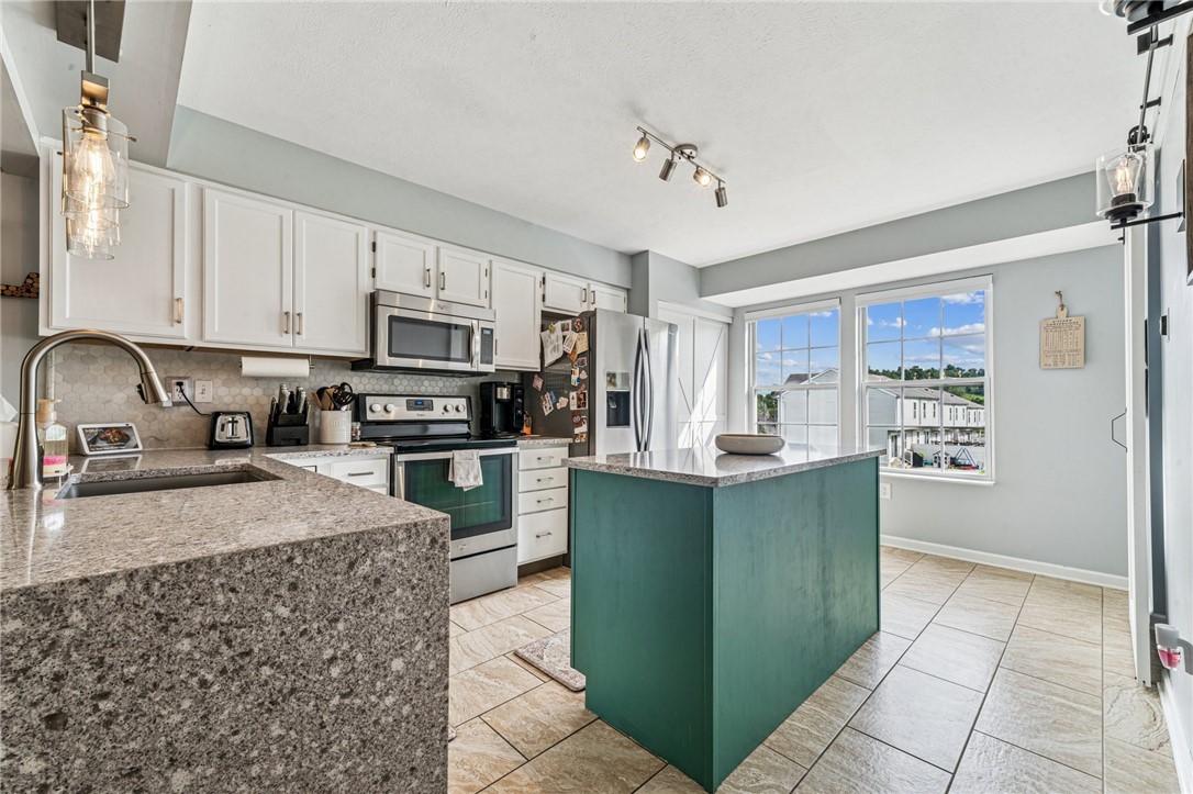 1120 Arrowhead Dr