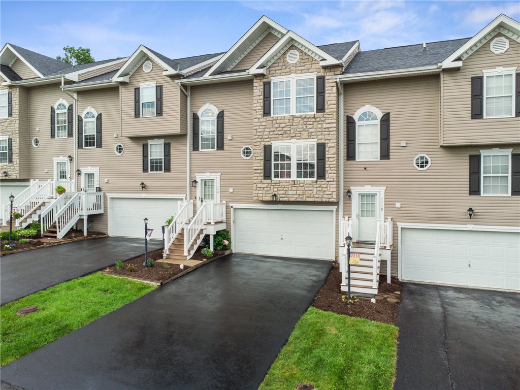 1120 Arrowhead Dr