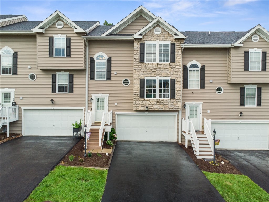 1120 Arrowhead Dr