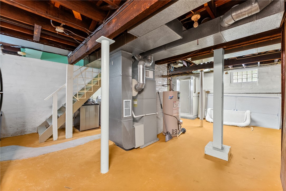 208 E 19th Ave