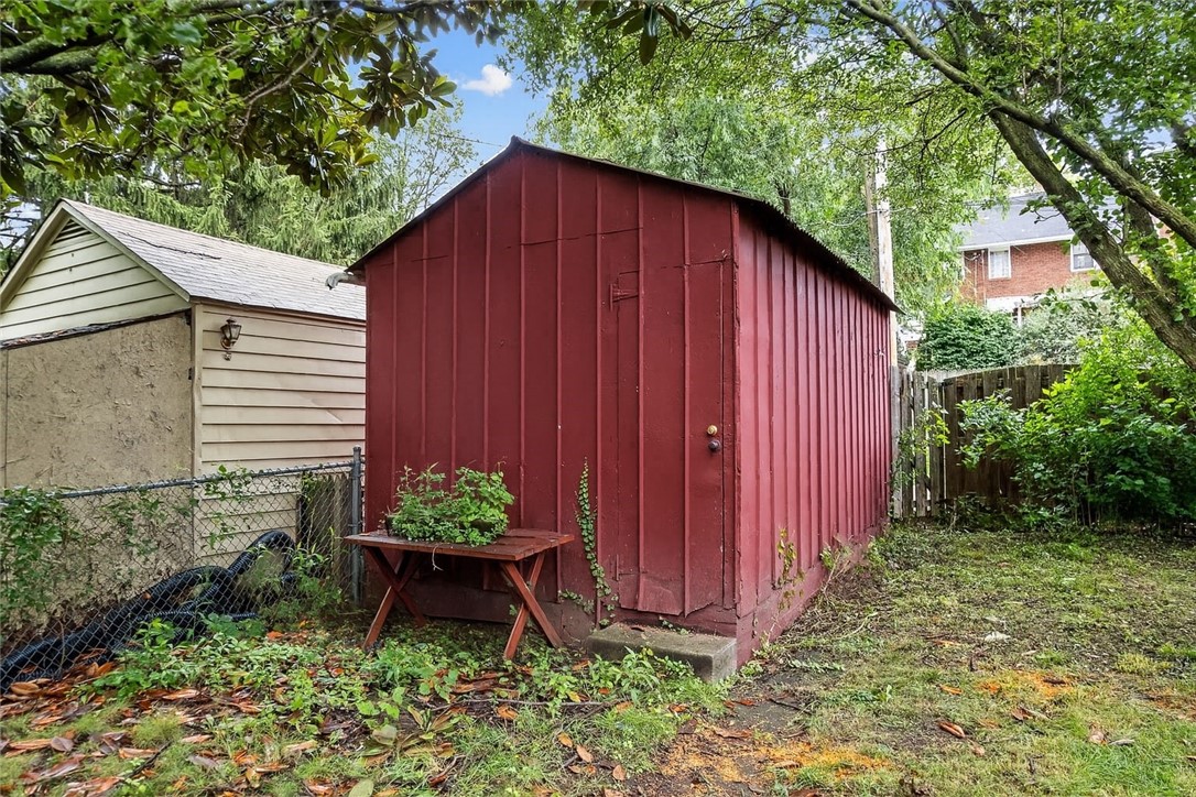 208 E 19th Ave