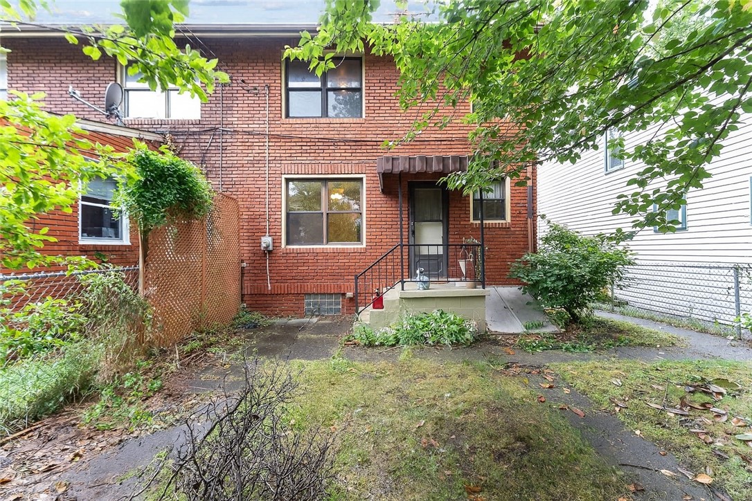 208 E 19th Ave