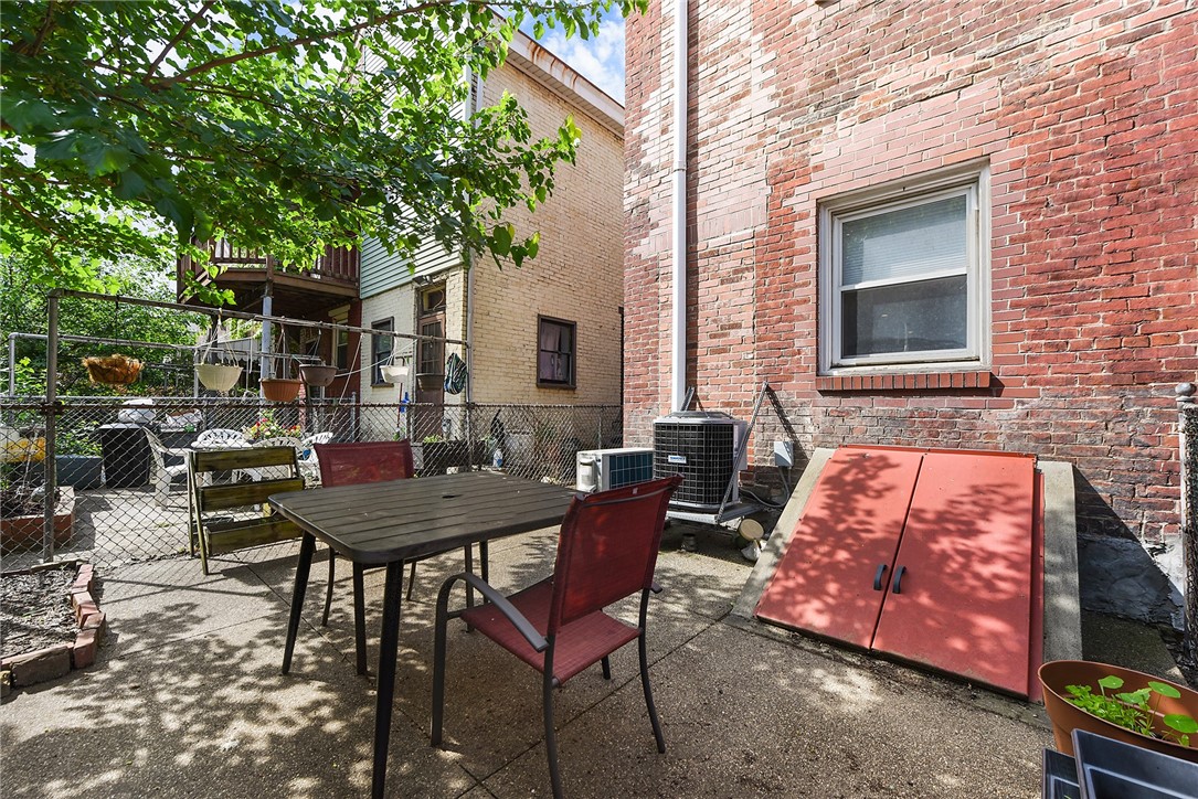 113 42nd St