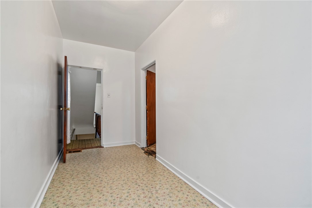 1113 Mary Ann St