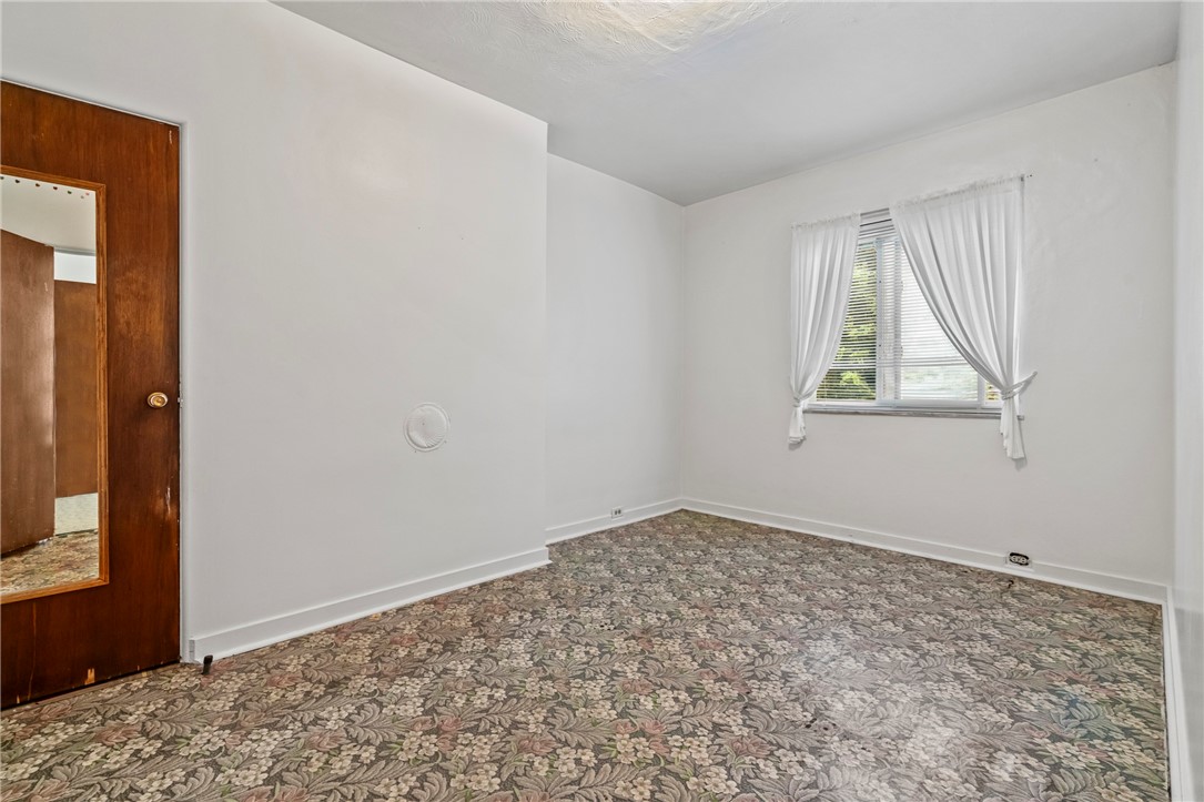 1113 Mary Ann St
