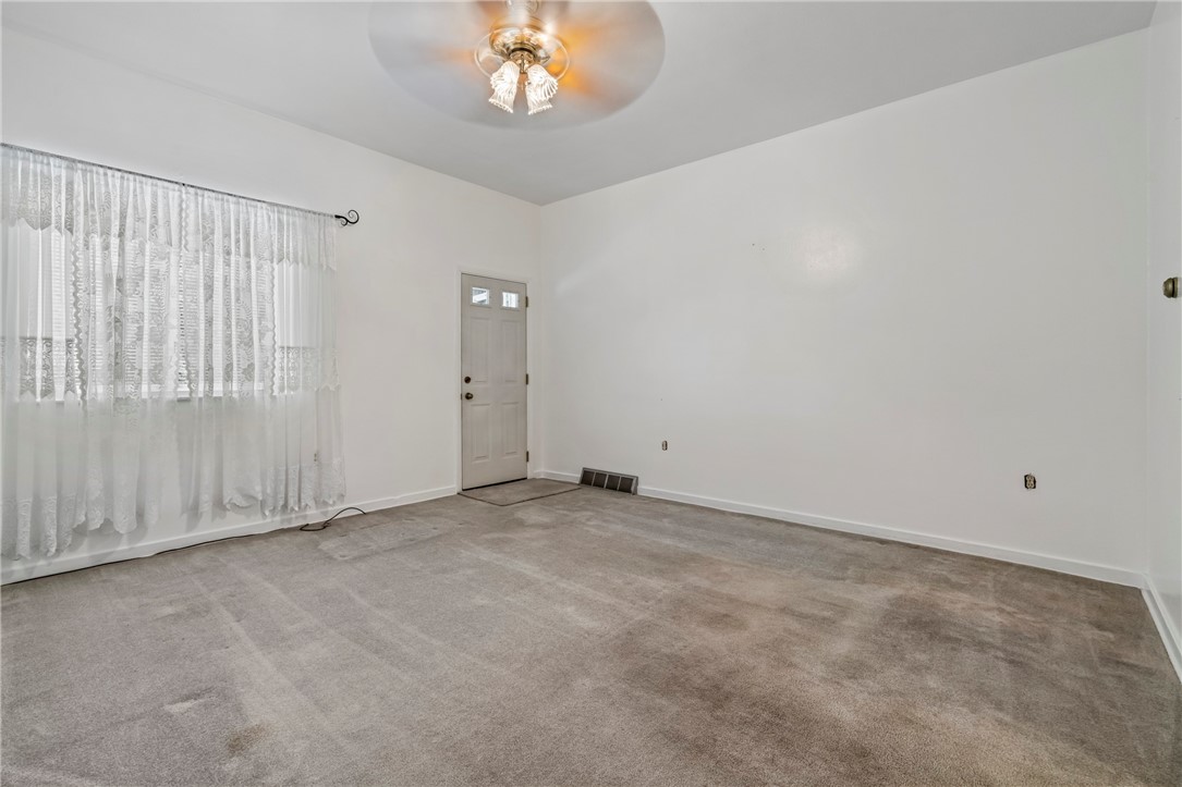 1113 Mary Ann St