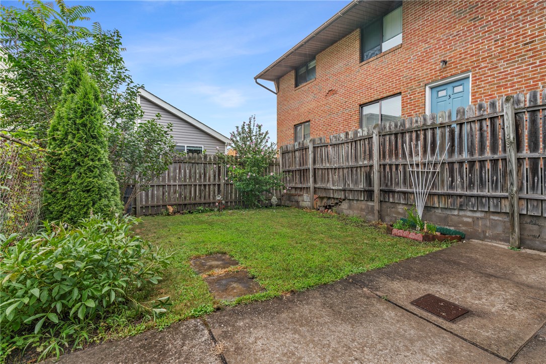 1113 Mary Ann St