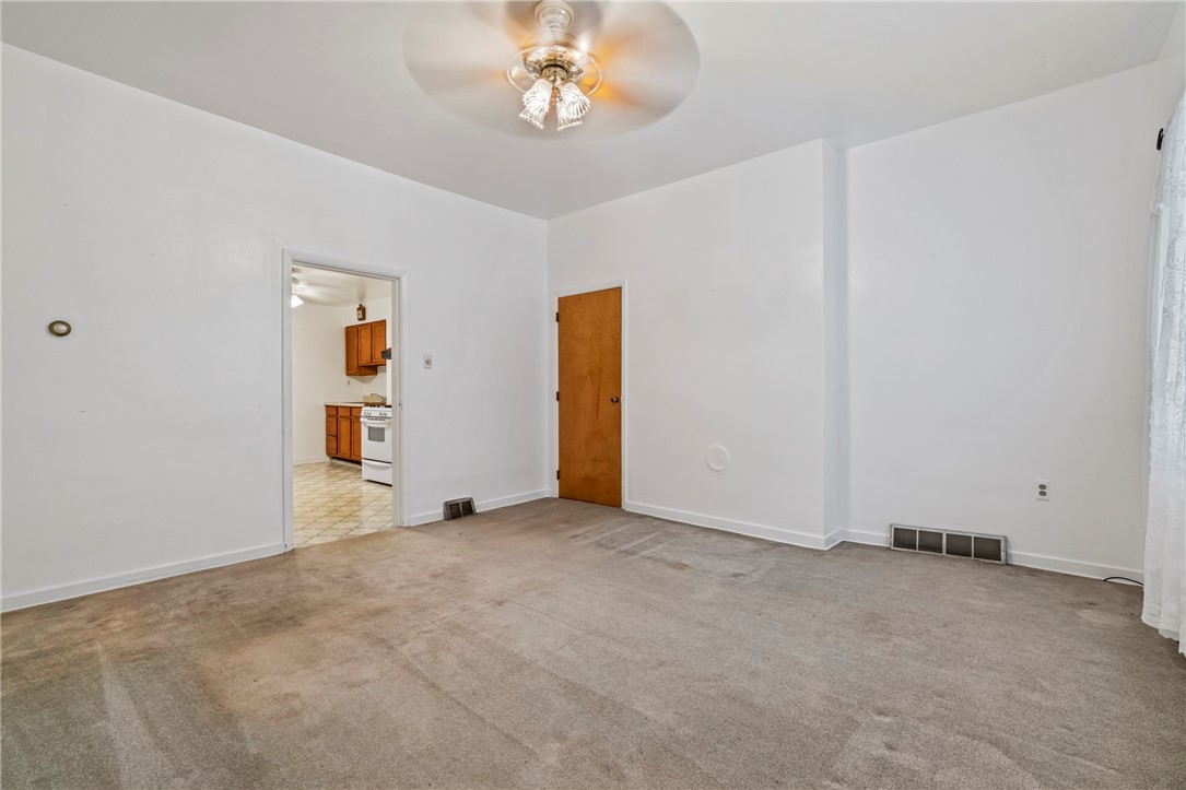 1113 Mary Ann St