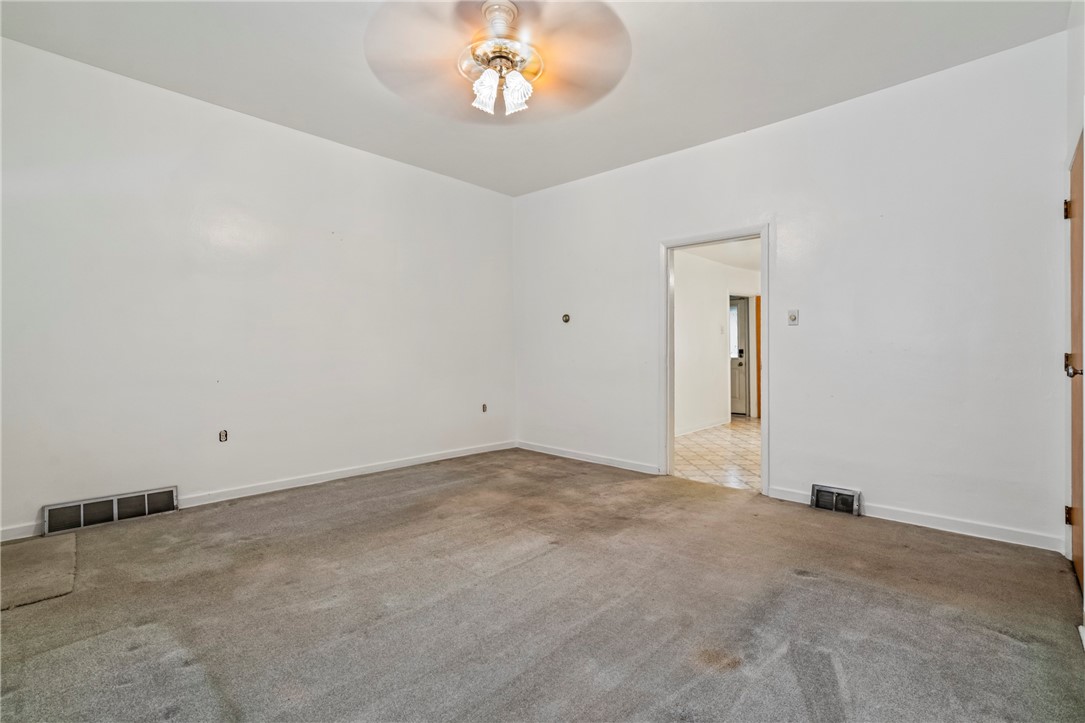 1113 Mary Ann St