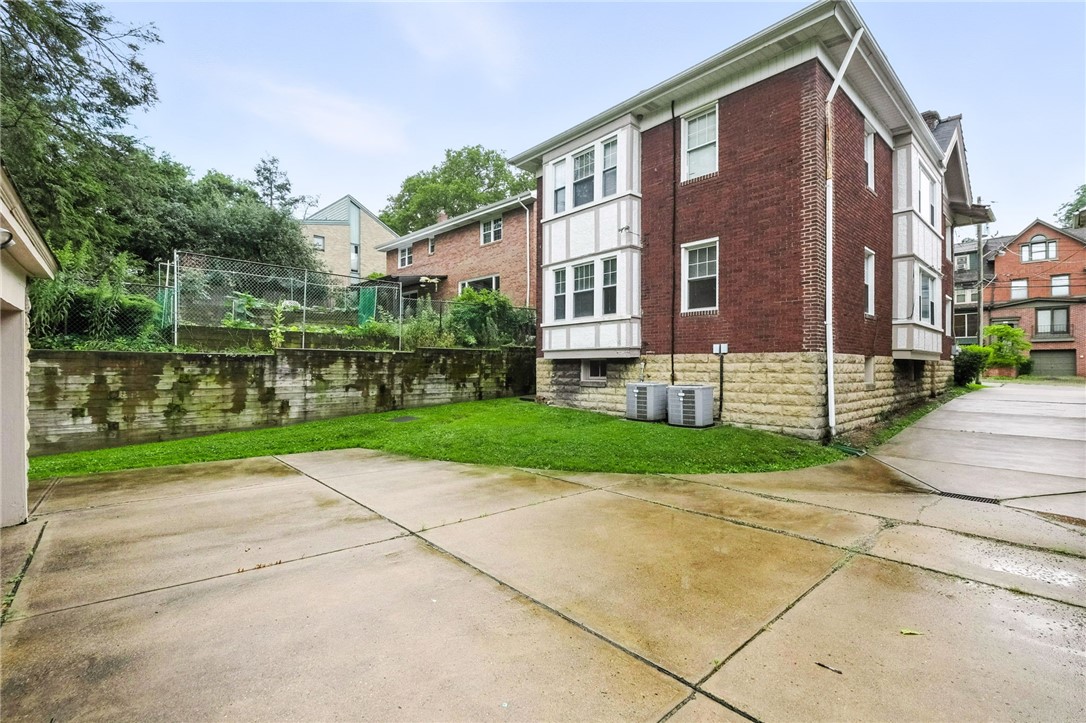 1525 S Negley Pittsburgh Unit: Pittsburgh, PA 15217