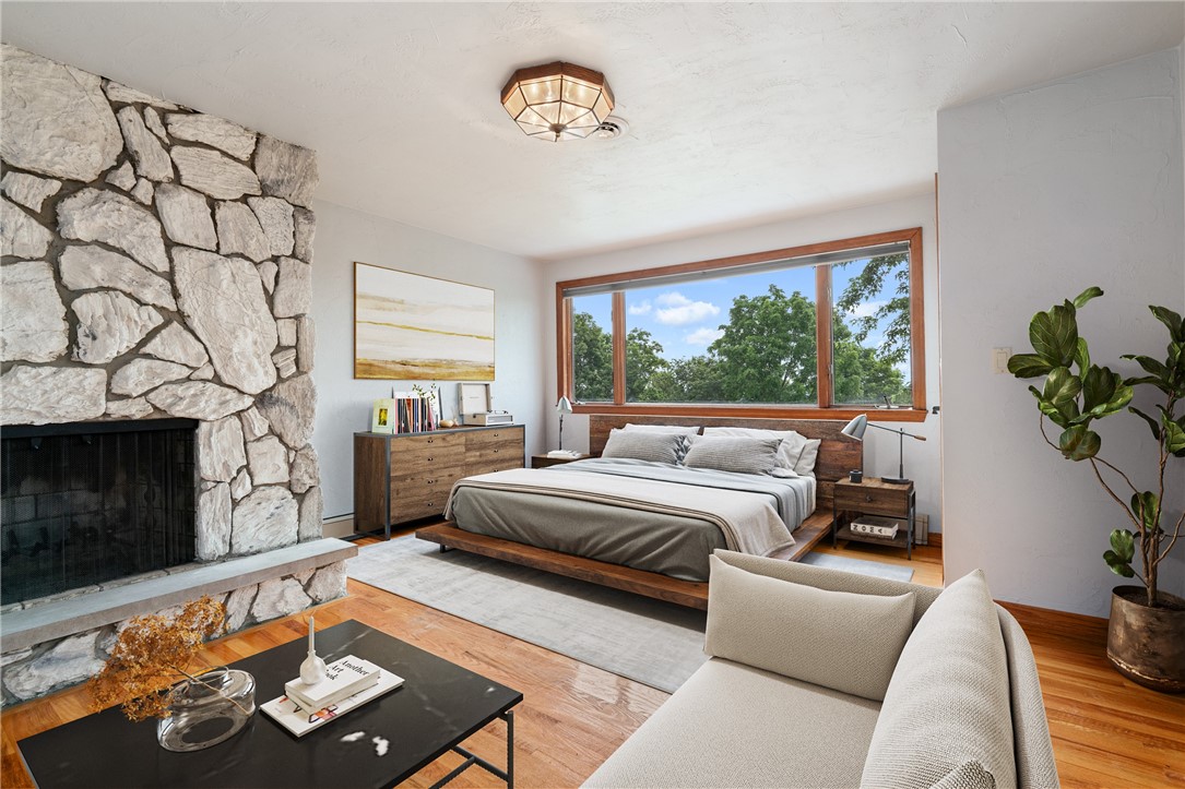 221 Summit Dr